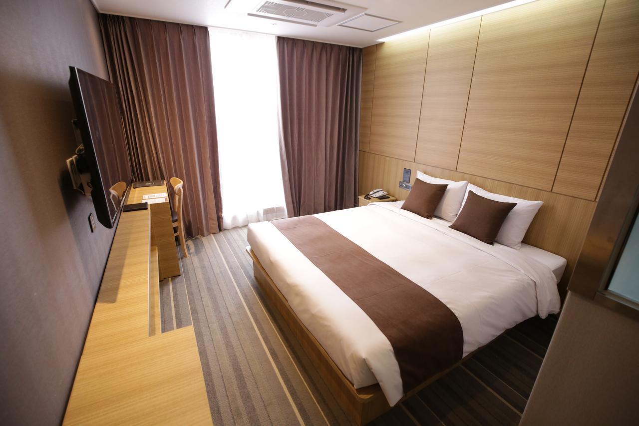 Honors Hotel Hwaseong Экстерьер фото